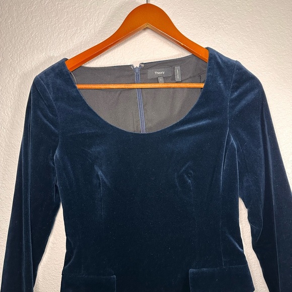 Theory Stretch Velvet Navy Long Sleeve Scoop Neck Dress Size 0 - Picture 3 of 6